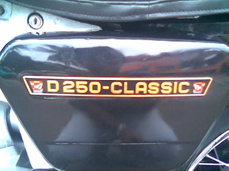 Yezdi Classic 250 1